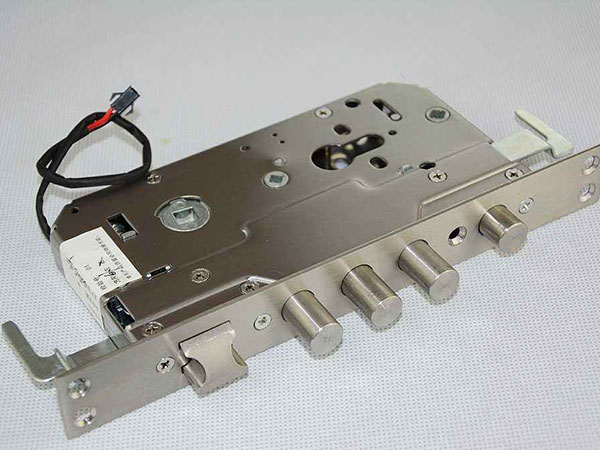 松原24小时上门开锁公司